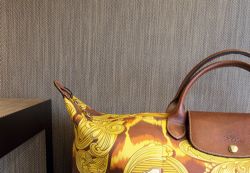 Fotografía: Revestimiento vinílico lavable en paredes. Instalación rápida, limpia y sin preparación 