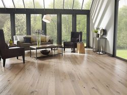 Fotografía: SUELO VINÍLICO CLIC ASPECTO MADERA INSTALACIÓN RÁPIDA Y LIMPIA