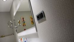 Fotografía: Revestimientos vinílicos especiales para baños y cocinas, sin obras.